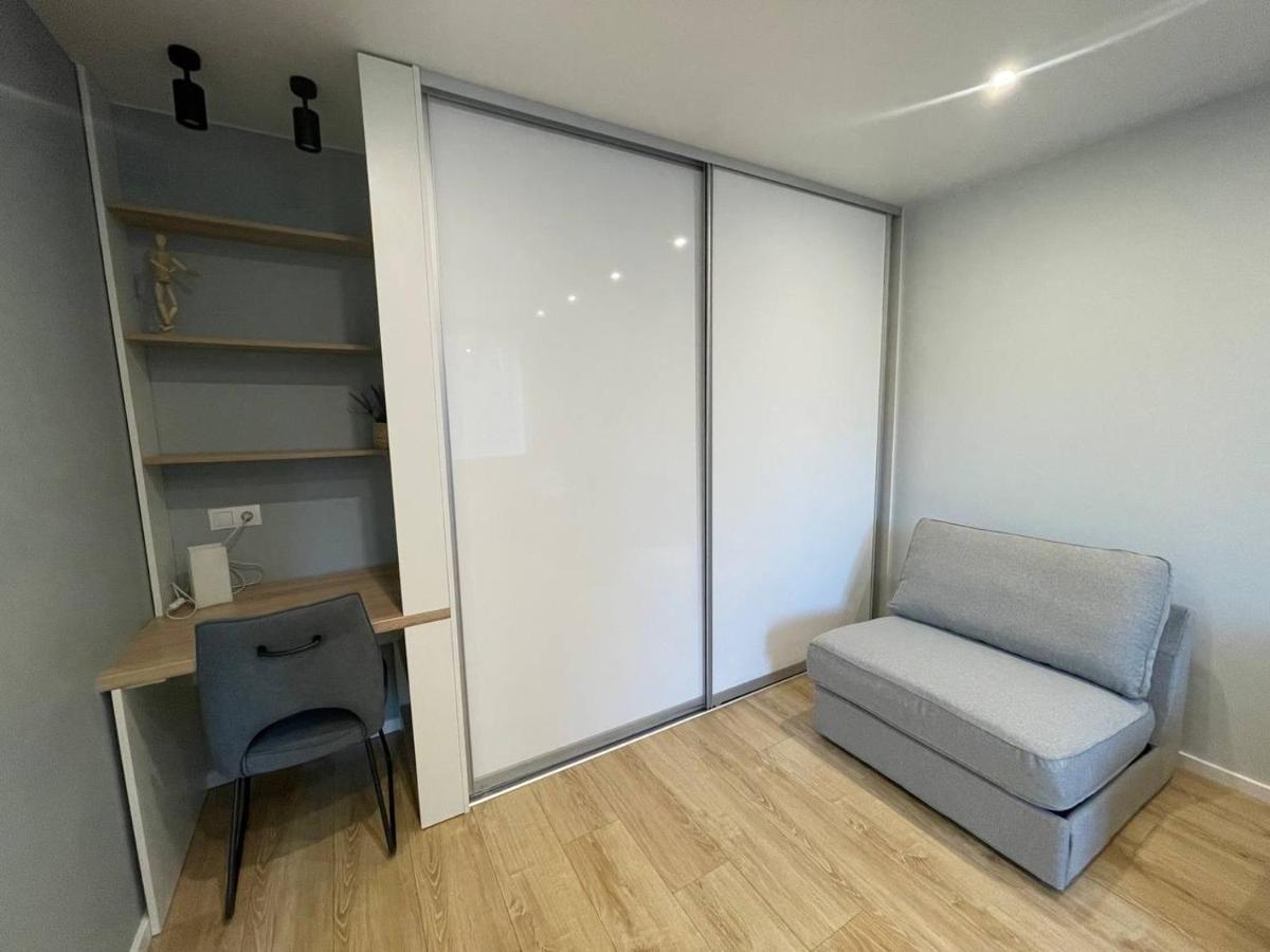 شقة Modern 1Br Haven Near Two Parks ريغا المظهر الخارجي الصورة